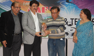 Delhi Junior Chamber Honored Sandeep Marwah For Social Activities