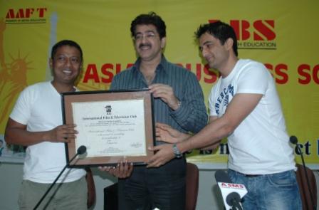 Holi Celebrations-‘Award Barse’ At Marwah Studios