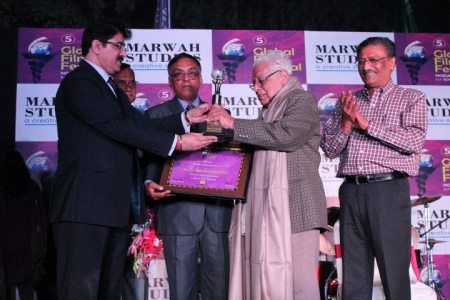 Basu Chatterrjee Honored With Life Time Achievement Award at Global Film festival