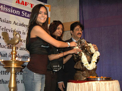 Miss Universe and Sanjana Jon & Sandeep Marwah to Work On Social Issues