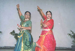 INTERNATIONALLY RENOWNED KATHAK DANCERS NALINI – KAMALINI AT AAFT