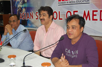 Sanjay Chhel expressed his views to Young Film Makers