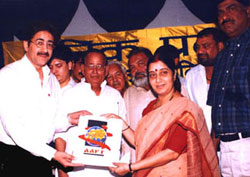 SUSHMA SWARAJ ADDRESSES MEDIA PERSONS AT AAFT