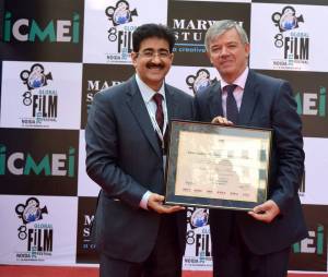 Sandeep Marwah Honored Milan Hovara