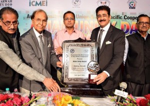ASIAN UNITY AWARD FOR SANDEEP MARWAH