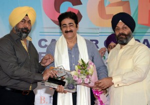 Sandeep Marwah Honored by DSGMC