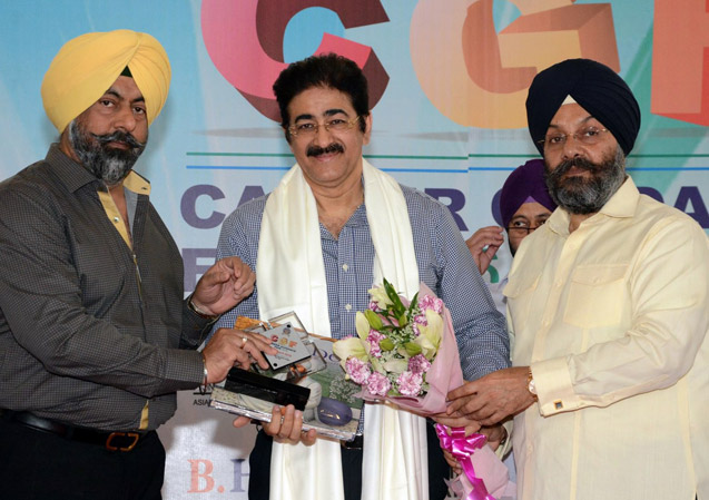 Sandeep Marwah Honored by DSGMC