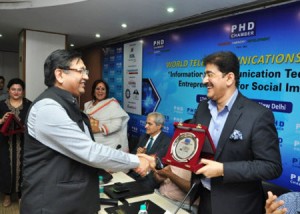 Sandeep Marwah Honored With Father of Cellphone Cinema Award