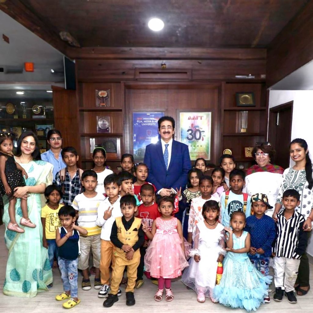 KOSHISH SAHYOG Facilitates Empowerment of Unprivileged Children through Collaboration with Ahemiyat