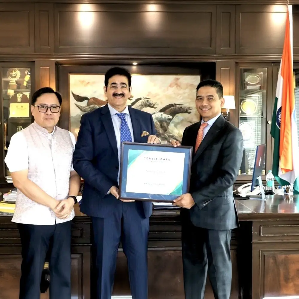 Sandeep Marwah Honored for Six Years of Service to Malaysia