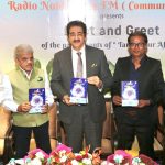 Dr. Sandeep Marwah Releases “Hindi Ki Vikas Yatra” by Keshav Rai